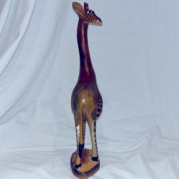 Hand carved giraffe, by craftsmen of Kenya from African muhuhu wood 12” tall - Picture 5 of 17